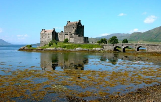 TWO BEDROOM APARTMENT ON THE SHORES OF LOCH NESS