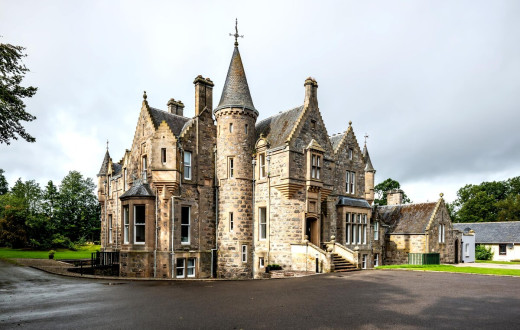 Inverness Castle Apartment - Highlands NC 500