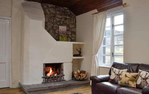Dalnaglar Castle And Cottages - Tower Cottage