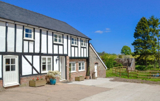 Castle Properties - The Hop Cottage
