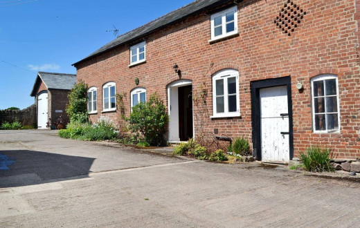 Castle Properties - The Grooms Cottage