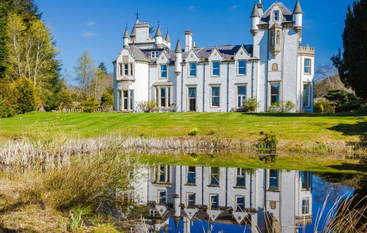 Dalnaglar Castle And Cottages - Dalnaglar Castle