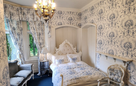 The Gothic Mansion hosting large family reunions weddings & corporate events.