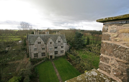 Welsh Gatehouse: Historical Castle with EV Charger