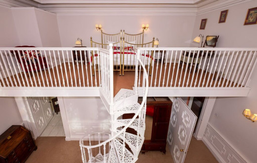 Craufurdland Castle - Countryside tranquility only 25 mins from Glasgow City