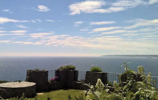 Luxury castle apartment on the Cornish south coast with epic sea views.