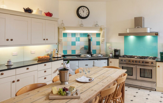 Tamar Castle - Eleven Bedroom Castle Sleeps 22